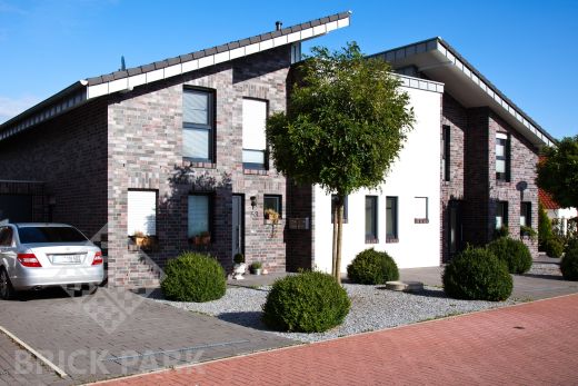 Кирпич Muhr 25 Violettschwarz Mod.F