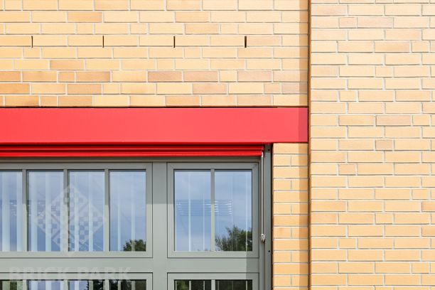 Кирпич Muhr 01 Niederlausitzer Gelb edelglanz DF