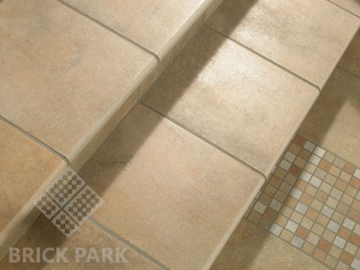 Ступень с насечками без угла Stroeher Aera 725 faveo