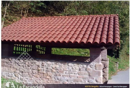 Черепица La Escandella Mixed 'S' Roof Tile Large RED Bourgogne