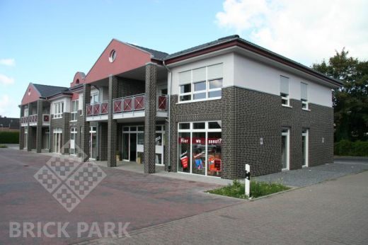 Клинкерная плитка Muhr Klinkerwerke Nr. 05 Eisenschmelz Schwarzbraun DF