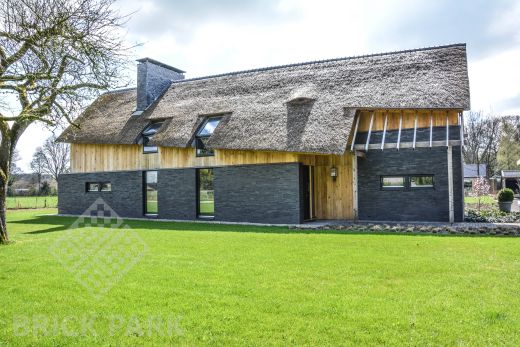 Кирпич Muhr 15 Schwarz-bunt edelglanz Mod.F