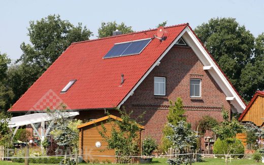 Керамическая черепица Roben PIEMONT Kastanienbraun, glanz-engobe (Каштановый, глянцевый ангоб)