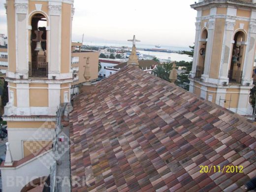 Черепица La Escandella Curved Roof Tile T5 RED Milenium